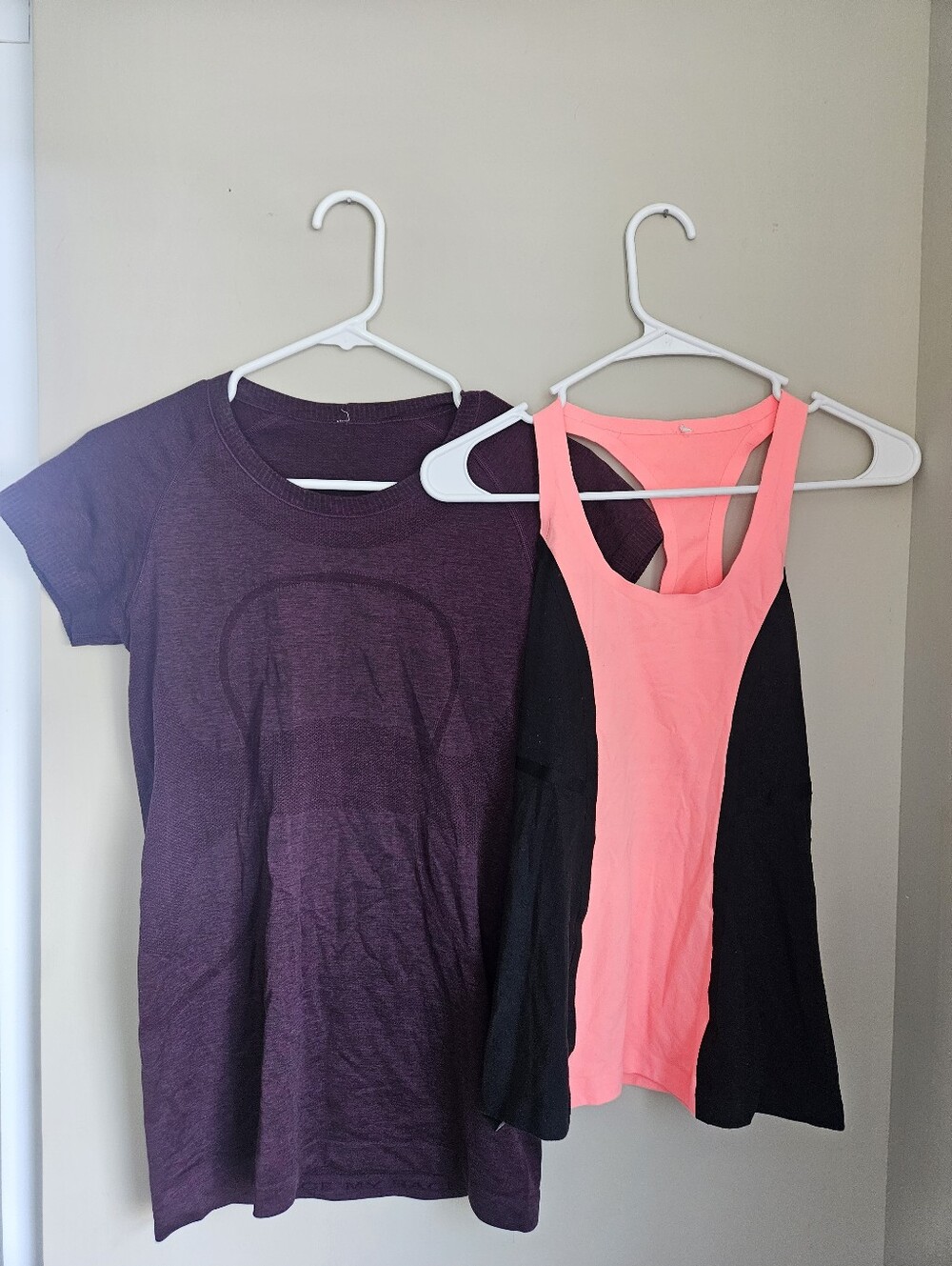 Purple Graphic Tee & Neon Pink-Black Athletic Tank Duo Lululemon 6 Small Swiftly